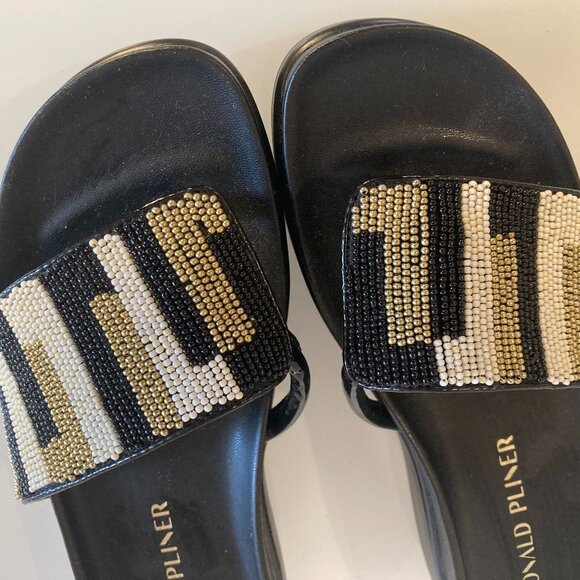 Donald Pliner sandals with intricate beadings. Size 5.0 - Picture 12 of 12